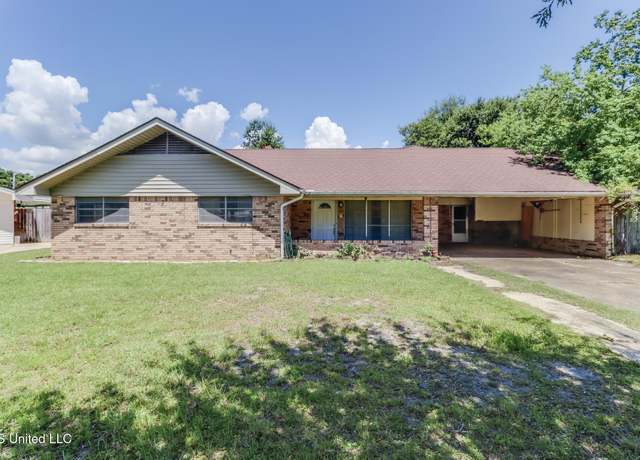 Property at 6256 Byron Dr, Ocean Springs, MS 39564, 3 beds, 2 baths