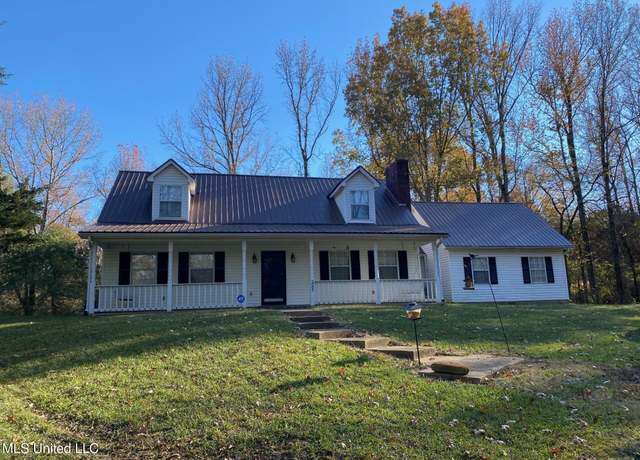 Property at 2085 Yellowdog Rd, Senatobia, MS 38668, 5 beds, 3 baths