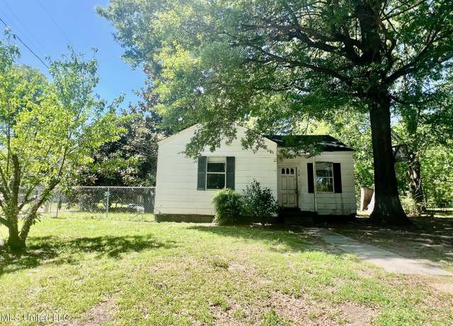 Property at 518 S Bayou Ave, Cleveland, MS 38732, 2 beds, 1 bath