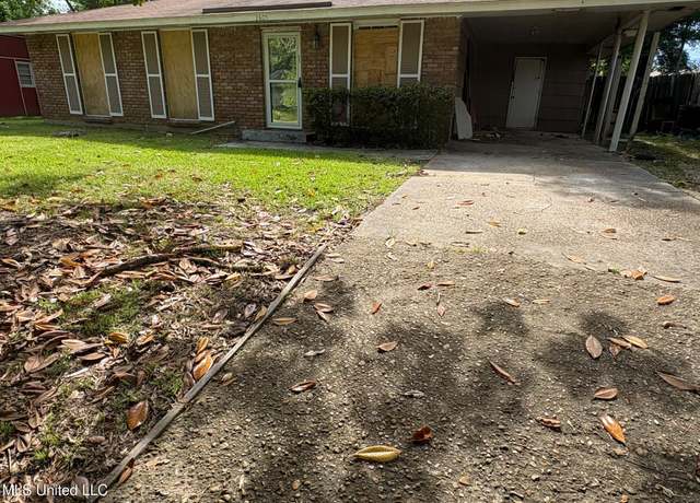 Property at 2805 Engleside Dr, Jackson, MS 39212, 3 beds, 1 bath