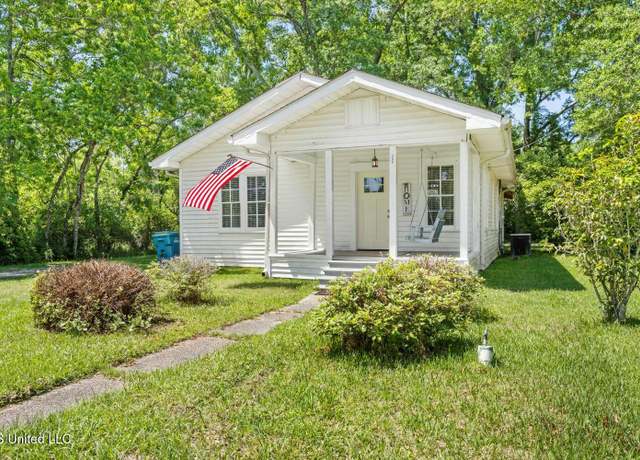 Property at 309 Dozier St, Picayune, MS 39466, 2 beds, 2 baths