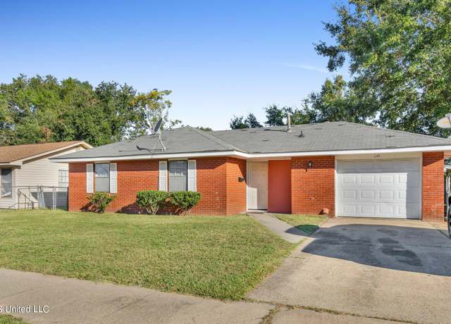 Property at 640 Peyton Dr, Biloxi, MS 39530, 3 beds, 2 baths