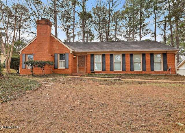 Property at 1507 Northlake Cir, Jackson, MS 39211, 4 beds, 2 baths