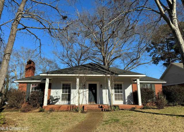 Property at 114 Timbercrest Dr, Ridgeland, MS 39157, 3 beds, 2 baths