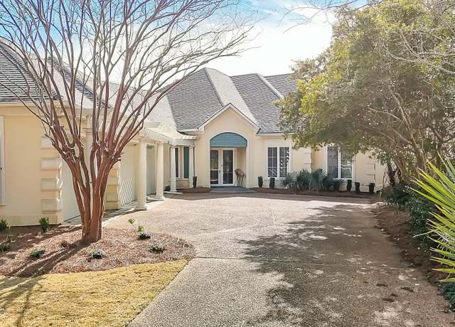 Property at 109 Overlook Pointe Cir, Ridgeland, MS 39157, 4 beds, 3.5 baths