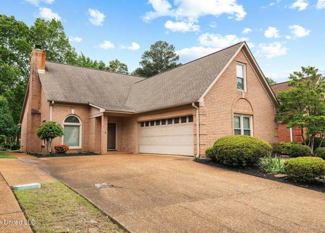Property at 723 Fairway Trl, Hernando, MS 38632, 3 beds, 2.5 baths