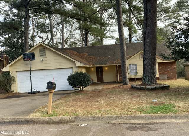 Property at 143 Waywood Dr, Jackson, MS 39212, 3 beds, 2 baths