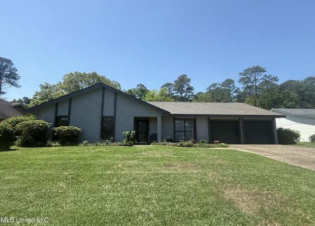 Property at 419 Cove Dr, Biloxi, MS 39531, 4 beds, 2 baths