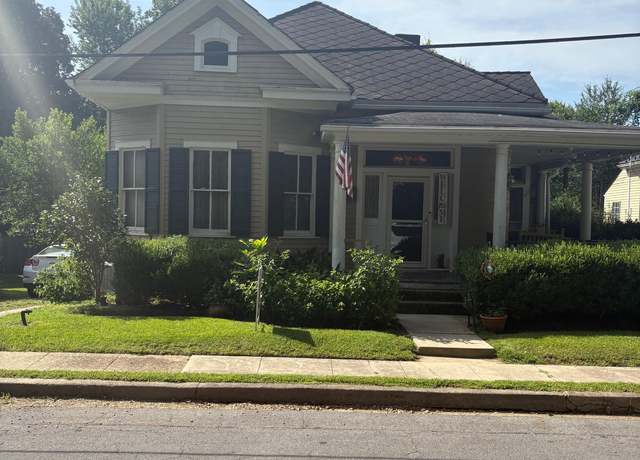 Property at 813 Myrtle Ave, Natchez, MS 39120, 2 beds, 2 baths
