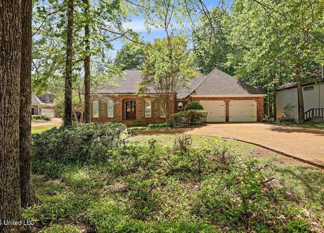 Property at 1025 Monet Cv, Brandon, MS 39047, 4 beds, 2.5 baths