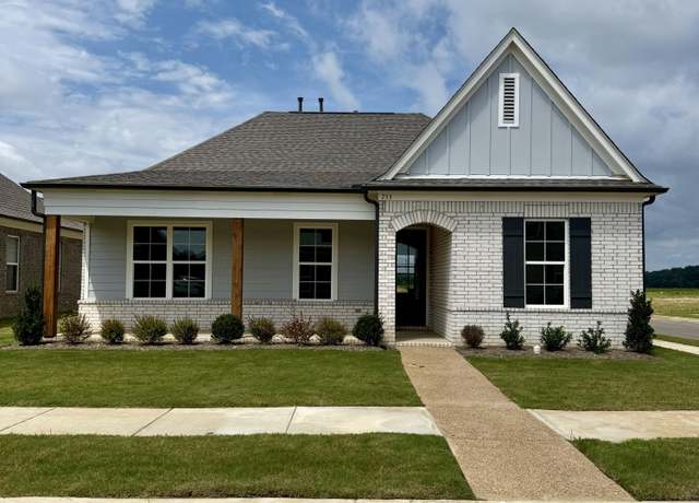 Property at 753 Coahoma Ct, Nesbit, MS 38651, 4 beds, 2 baths