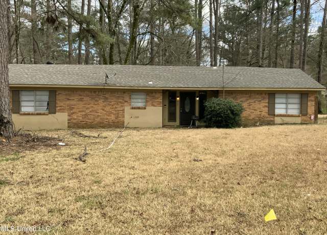 Property at 613 Upper Darby Rd, Jackson, MS 39212, 3 beds, 2 baths
