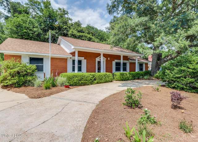 Property at 2421 Demaret Dr, Gulfport, MS 39507, 4 beds, 3 baths