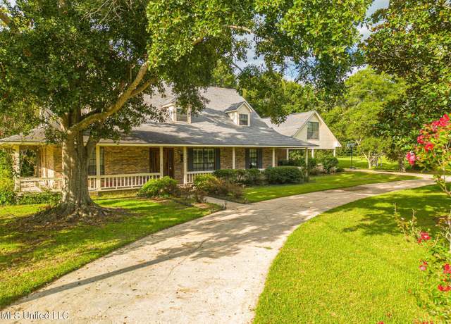 Property at 20162 Lovers Ln, Long Beach, MS 39560, 4 beds, 4.5 baths