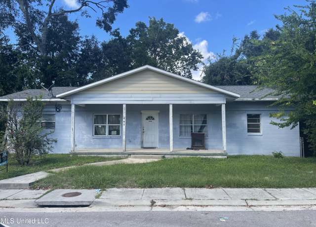 Property at 241 Spanner Ln, Biloxi, MS 39530, 3 beds, 2 baths
