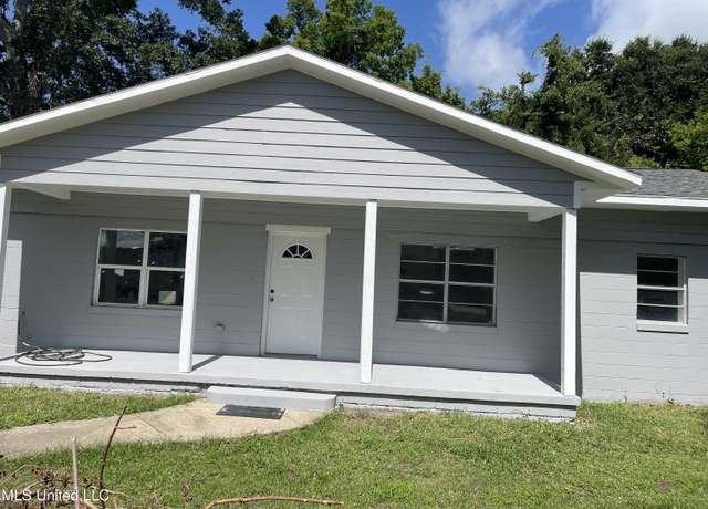Property at 241 Spanner Ln, Biloxi, MS 39530, 3 beds, 2 baths