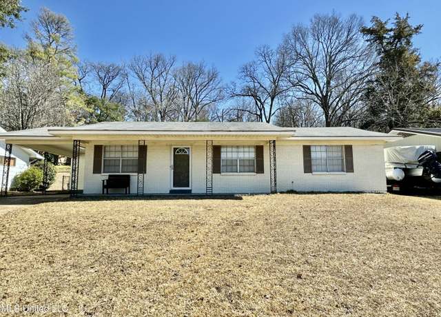 Property at 1846 Woodlawn Ave Ave, Yazoo City, MS 39194, 3 beds, 2 baths