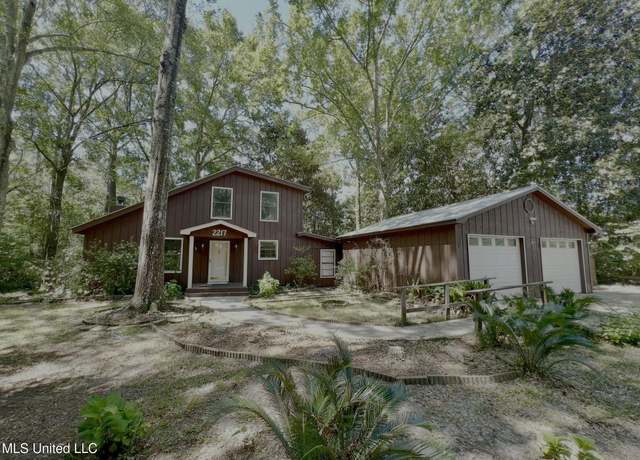 Property at 2217 Bayou View Cir, Gautier, MS 39553, 3 beds, 2 baths