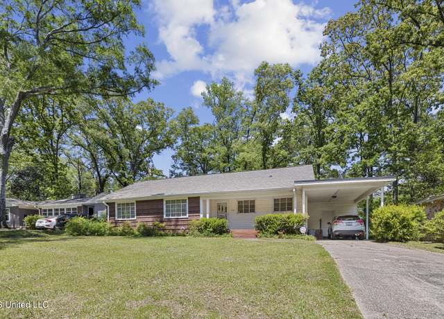 Property at 516 Naples Rd, Jackson, MS 39206, 3 beds, 2.5 baths