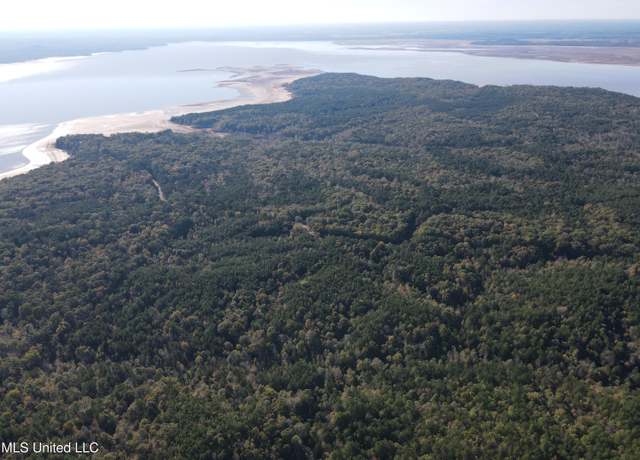 Property at 0 Carver Point Rd, Coffeeville, MS 38922