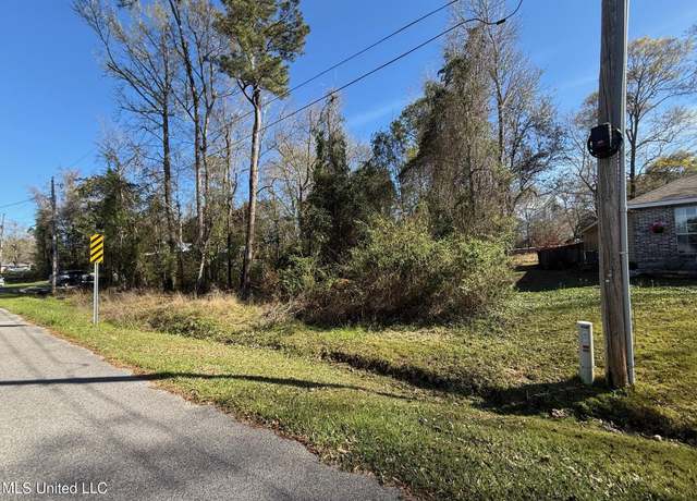Property at 9732 Pokai St, Diamondhead, MS 39525