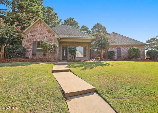 Property at 118 Cedar Green Dr, Canton, MS 39046, 3 beds, 2 baths