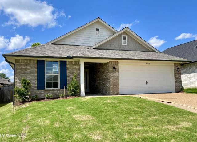 Property at 1562 Cambria Dr, Southaven, MS 38671, 4 beds, 2 baths