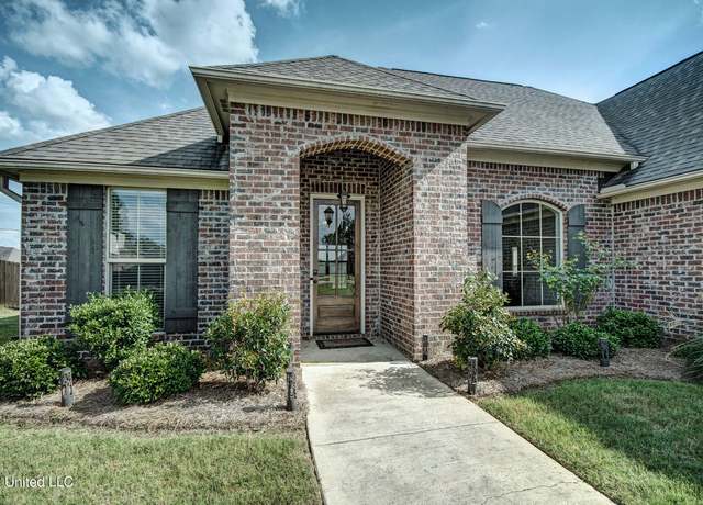 Property at 300 Buckhead Drive Dr, Madison, MS 39110, 4 beds, 3 baths