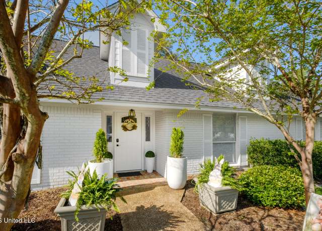 Property at 1 Epico Hollow Dr, Gulfport, MS 39507, 4 beds, 3 baths