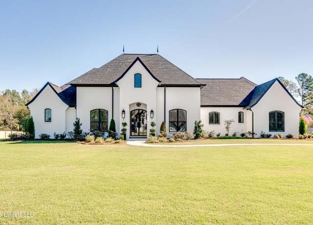 Property at 104 Belle Chasse Dr, Brandon, MS 39047, 4 beds, 4 baths