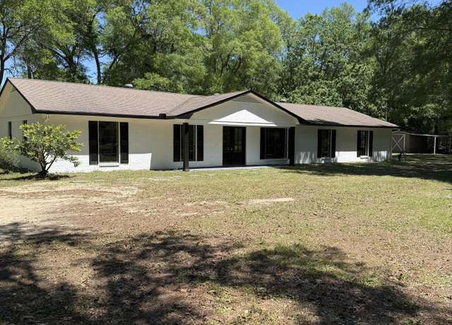 Property at 22316 Arrow Trl, Moss Point, MS 39562, 5 beds, 2 baths