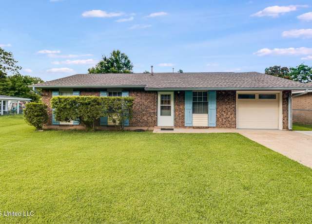 Property at 914 Park Row Ave, Long Beach, MS 39560, 4 beds, 2 baths