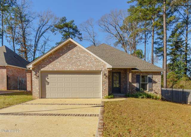 Property at 46 Canal Dr, Hattiesburg, MS 39402, 3 beds, 2 baths