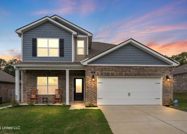 Property at 31 Twin Lakes Dr, Byhalia, MS 38611, 5 beds, 2.5 baths