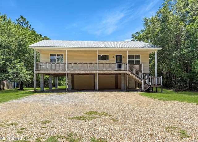 Property at 131 Chagnard St, Waveland, MS 39576, 3 beds, 2 baths