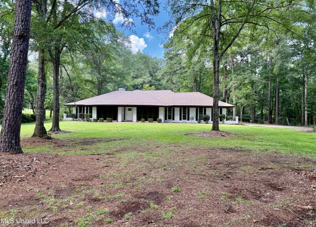 Property at 119 Chinquipin Ln, Florence, MS 39073, 4 beds, 3 baths
