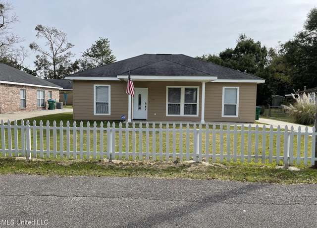 Property at 203 Milner Ave, Gulfport, MS 39507, 3 beds, 2 baths