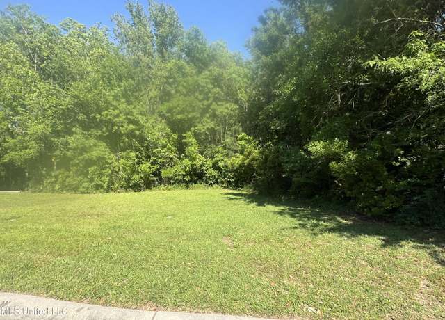 Property at 694 Waters View Dr, Biloxi, MS 39532