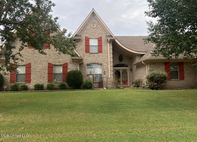 Property at 3166 Central Parkway Pkwy, Southaven, MS 38672, 4 beds, 3 baths