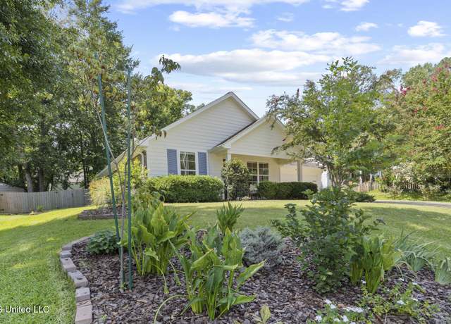 Property at 547 Broadway Ave, Jackson, MS 39216, 4 beds, 3 baths
