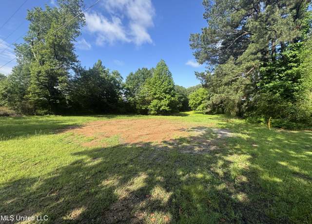 Property at 7231 N Hamilton Circle Cir, Olive Branch, MS 38654