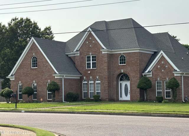 Property at 220 Forked Creek Pkwy, Hernando, MS 38632, 4 beds, 3 baths