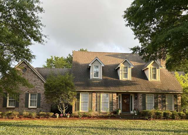 Property at 502 Frederick Dr, Cleveland, MS 38732, 3 beds, 2.5 baths