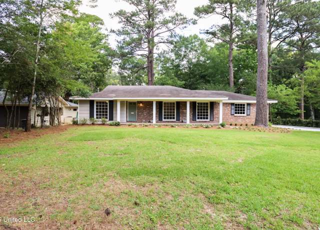 Property at 2208 Meadowbrook Rd, Jackson, MS 39211, 3 beds, 3 baths