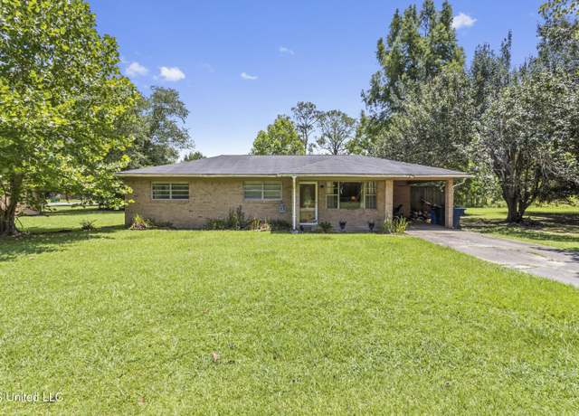 Property at 9120 Tammy Ln, Moss Point, MS 39562, 2 beds, 1.5 baths