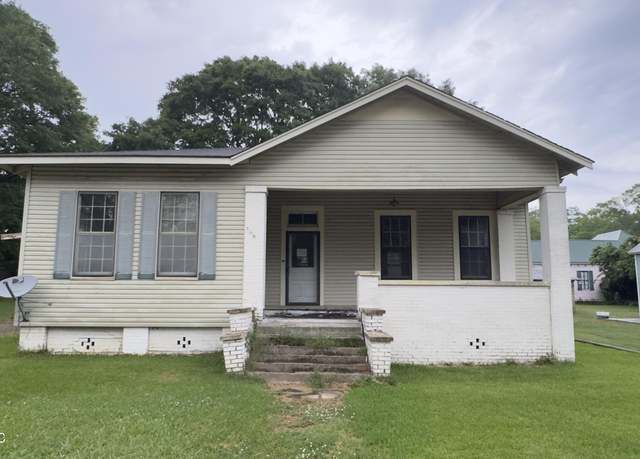 Property at 314 W Congress St, Brookhaven, MS 39601, 3 beds, 2 baths