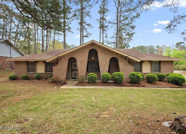 Property at 169 Fox Meadows Rd, Jackson, MS 39212, 3 beds, 2 baths
