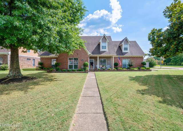 Property at 13043 N Oxbourne, Olive Branch, MS 38654, 4 beds, 2.5 baths