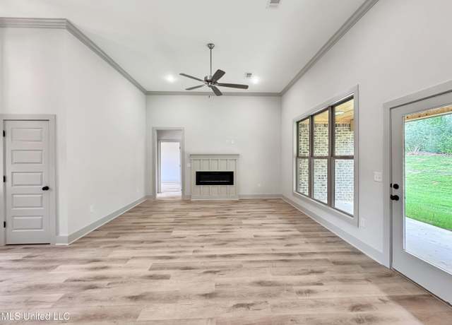 Property at 747 Magnolia Point Cir, Pearl, MS 39208, 4 beds, 2 baths