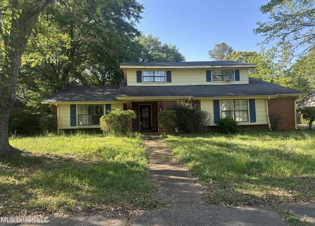 Property at 25 Oak Creek Pl, Jackson, MS 39211, 7 beds, 4 baths